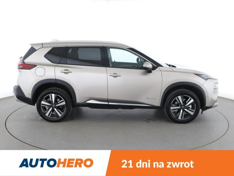 Nissan X-Trail HEV automat LED jasne skóry navi kamery 360 grzane fotele i kierownica IV (2021-)
