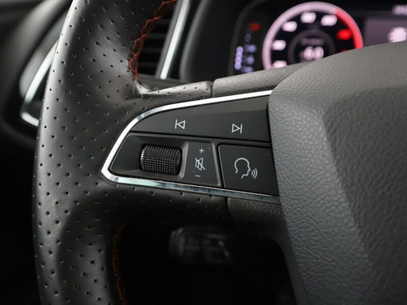 Seat Leon full LED virtual cocpit klima auto kamera i czujniki parkowania grzane III (2012-)