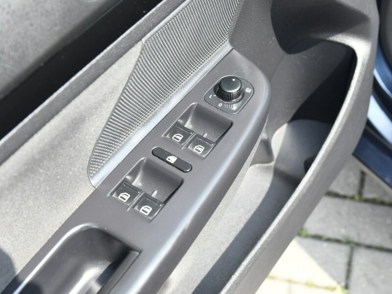 Volkswagen Golf 1,2Turbo benz. Navigacja.Kliamtr 2 str.Hak.Tempomat.Alu.kredyt.OKAZJA VI (2008-2012)