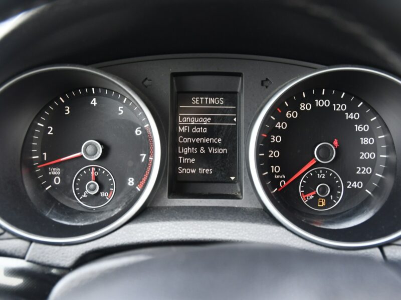 Volkswagen Golf 1,2Turbo benz. Navigacja.Kliamtr 2 str.Hak.Tempomat.Alu.kredyt.OKAZJA VI (2008-2012)