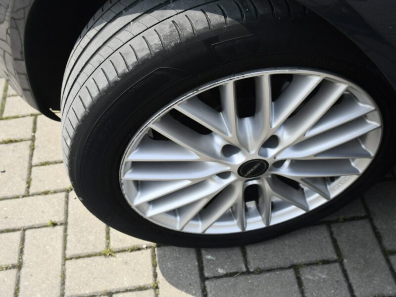 Volkswagen Golf 1,2Turbo benz. Navigacja.Kliamtr 2 str.Hak.Tempomat.Alu.kredyt.OKAZJA VI (2008-2012)