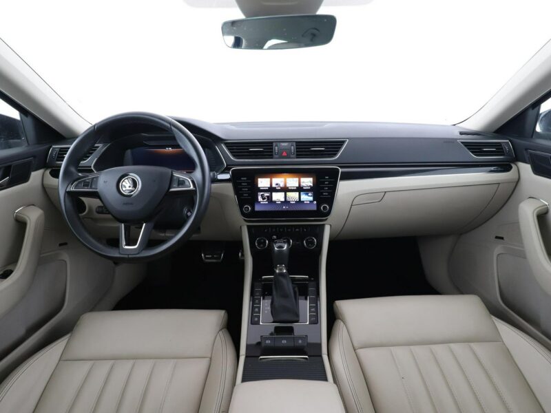 Škoda Superb Plugin in, L&K, skóra, Navi, Podg.fotele, tempomat, Bluetooth III (2015-2023)