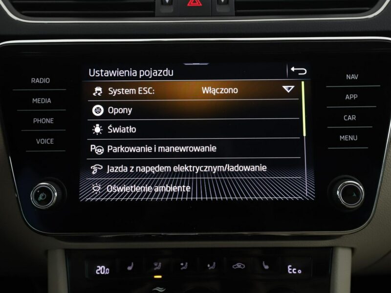 Škoda Superb Plugin in, L&K, skóra, Navi, Podg.fotele, tempomat, Bluetooth III (2015-2023)