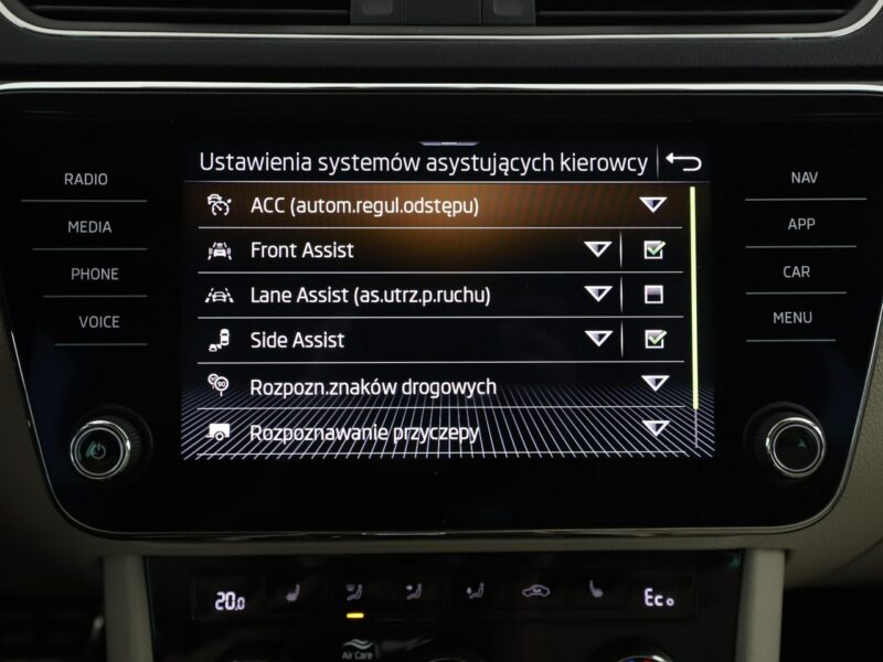 Škoda Superb Plugin in, L&K, skóra, Navi, Podg.fotele, tempomat, Bluetooth III (2015-2023)
