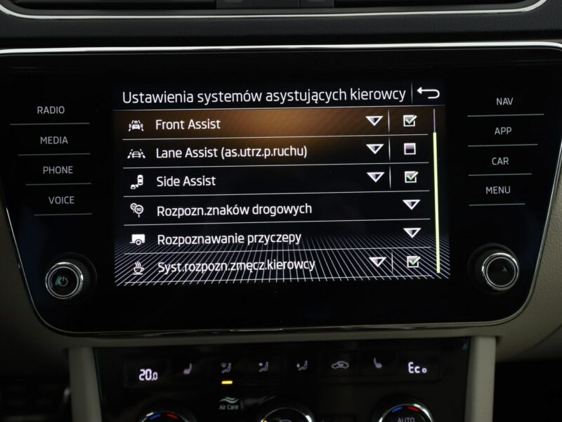 Škoda Superb Plugin in, L&K, skóra, Navi, Podg.fotele, tempomat, Bluetooth III (2015-2023)