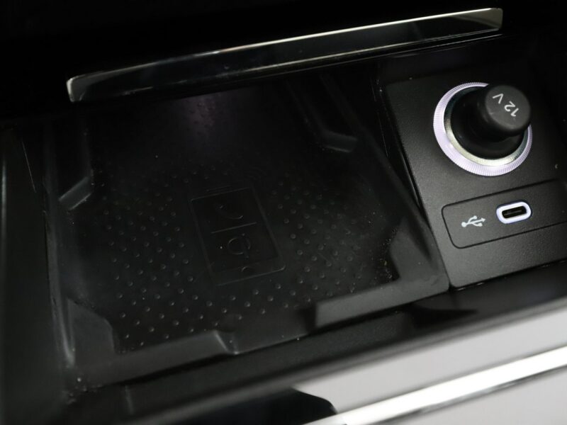 Škoda Superb Plugin in, L&K, skóra, Navi, Podg.fotele, tempomat, Bluetooth III (2015-2023)