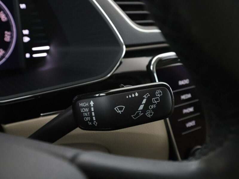 Škoda Superb Plugin in, L&K, skóra, Navi, Podg.fotele, tempomat, Bluetooth III (2015-2023)