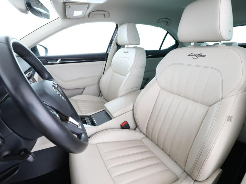 Škoda Superb Plugin in, L&K, skóra, Navi, Podg.fotele, tempomat, Bluetooth III (2015-2023)