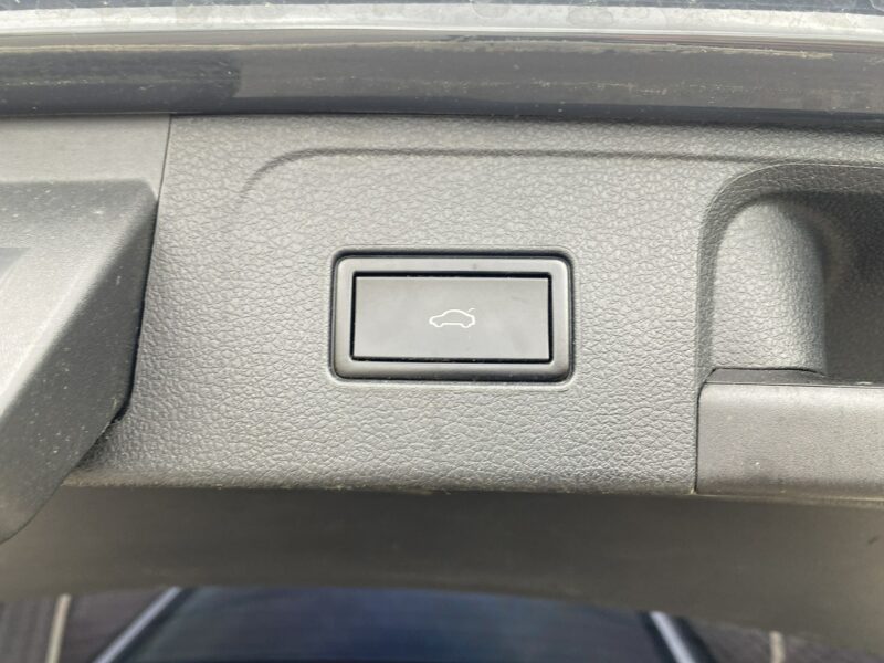 Volkswagen Passat 240KM, wirtualne zegary, 4Motion, DSG, skóry podgrzewane, nawigacja B8 (2014-2023)