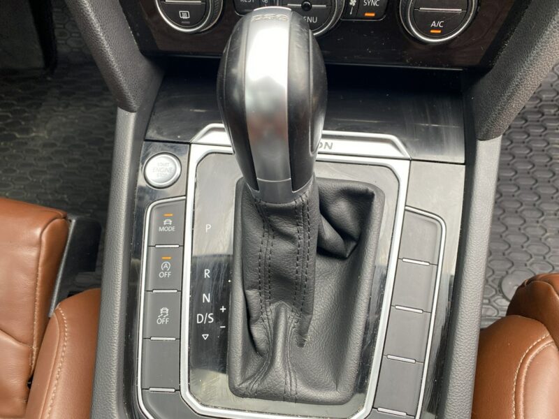 Volkswagen Passat 240KM, wirtualne zegary, 4Motion, DSG, skóry podgrzewane, nawigacja B8 (2014-2023)