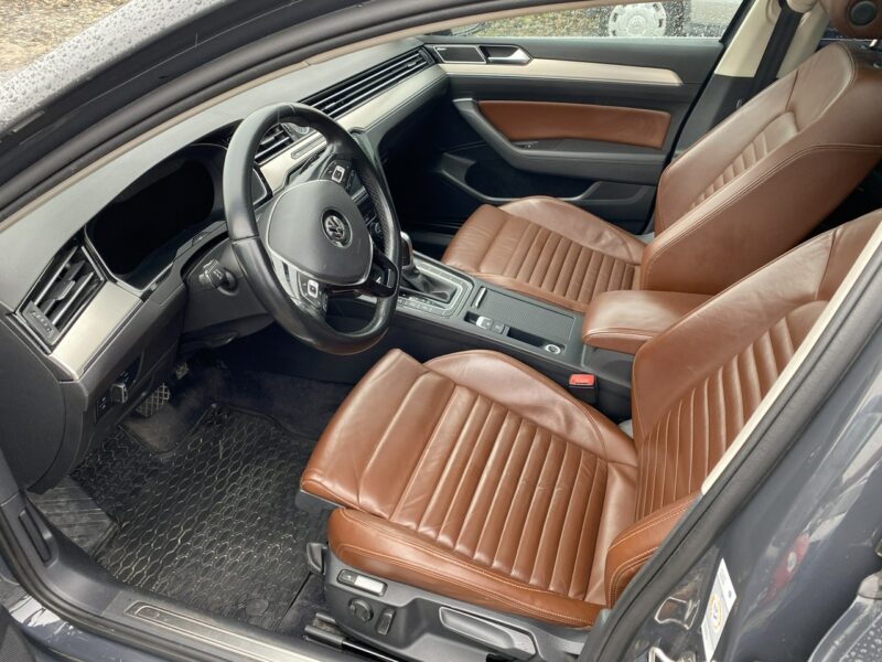 Volkswagen Passat 240KM, wirtualne zegary, 4Motion, DSG, skóry podgrzewane, nawigacja B8 (2014-2023)
