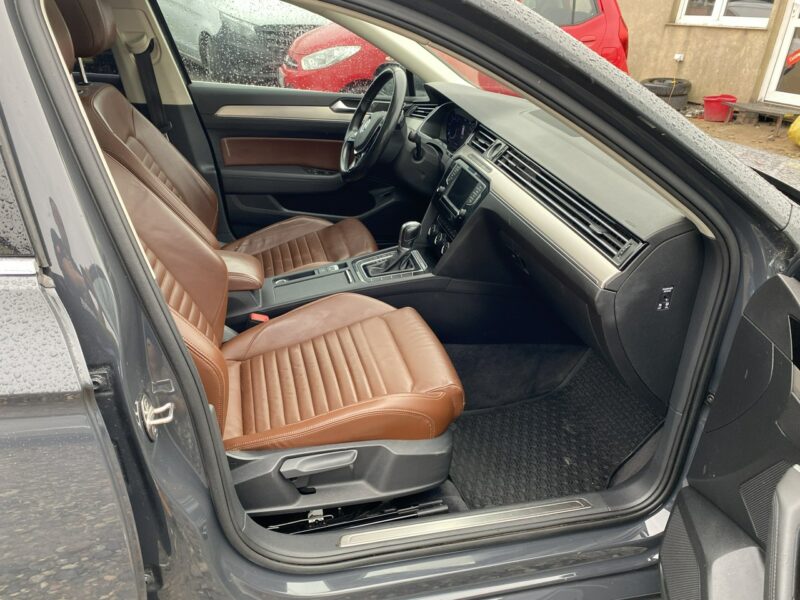 Volkswagen Passat 240KM, wirtualne zegary, 4Motion, DSG, skóry podgrzewane, nawigacja B8 (2014-2023)