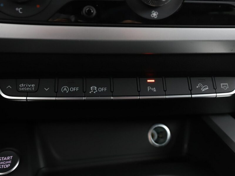 Audi A4 Allroad Allroad Quattro S-tronic Virtual Tempomat Navi Grzane Fotele Xenon APS