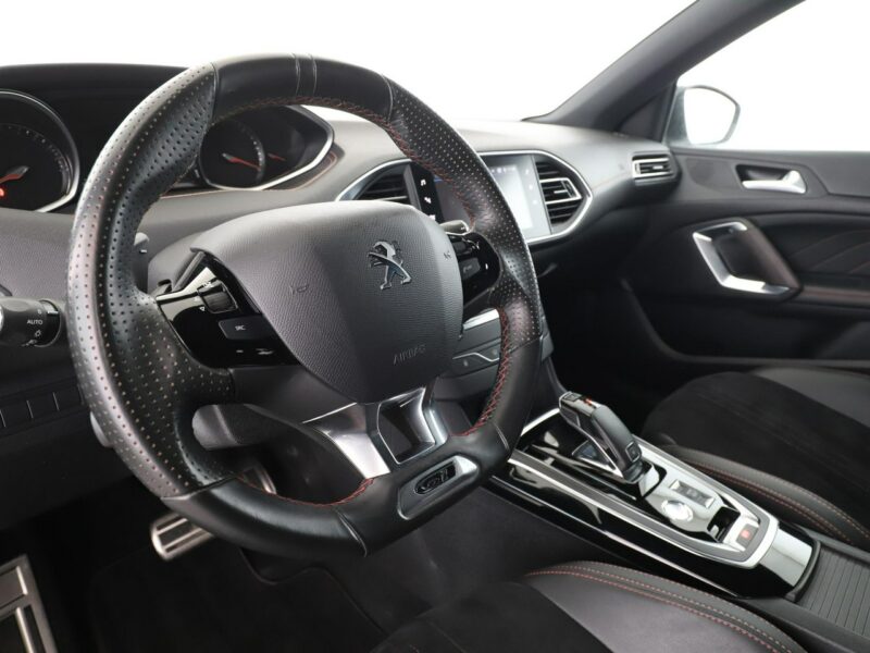 Peugeot 308 automat full LED skóra/alcantara navi kamera i czujniki parkowania T9 (2014-2021)