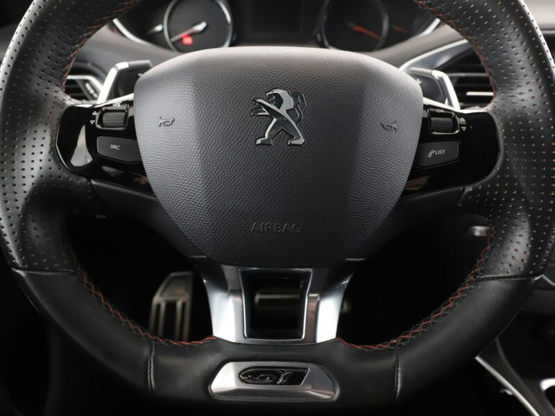 Peugeot 308 automat full LED skóra/alcantara navi kamera i czujniki parkowania T9 (2014-2021)