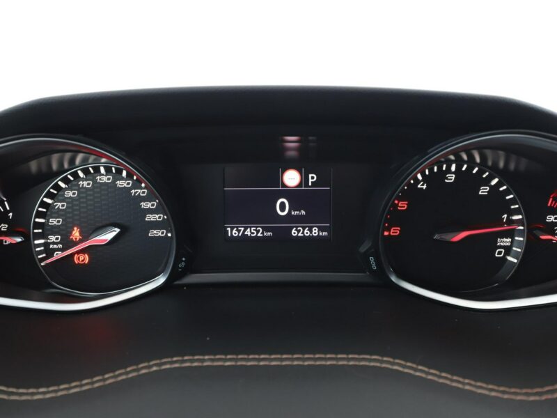 Peugeot 308 automat full LED skóra/alcantara navi kamera i czujniki parkowania T9 (2014-2021)
