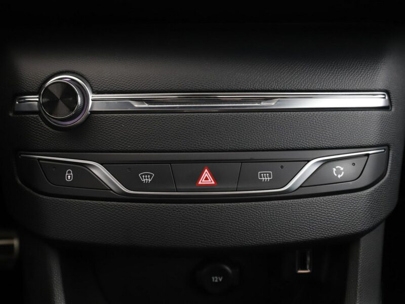Peugeot 308 automat full LED skóra/alcantara navi kamera i czujniki parkowania T9 (2014-2021)