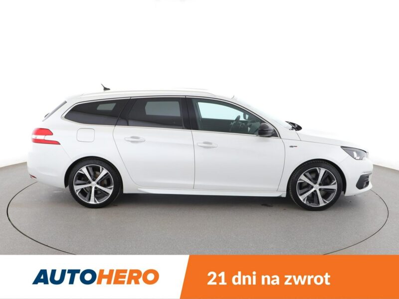 Peugeot 308 automat full LED skóra/alcantara navi kamera i czujniki parkowania T9 (2014-2021)