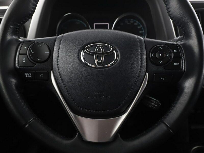 Toyota RAV-4 HEV navi kamera i czyjniki parkowania IV (2012-)