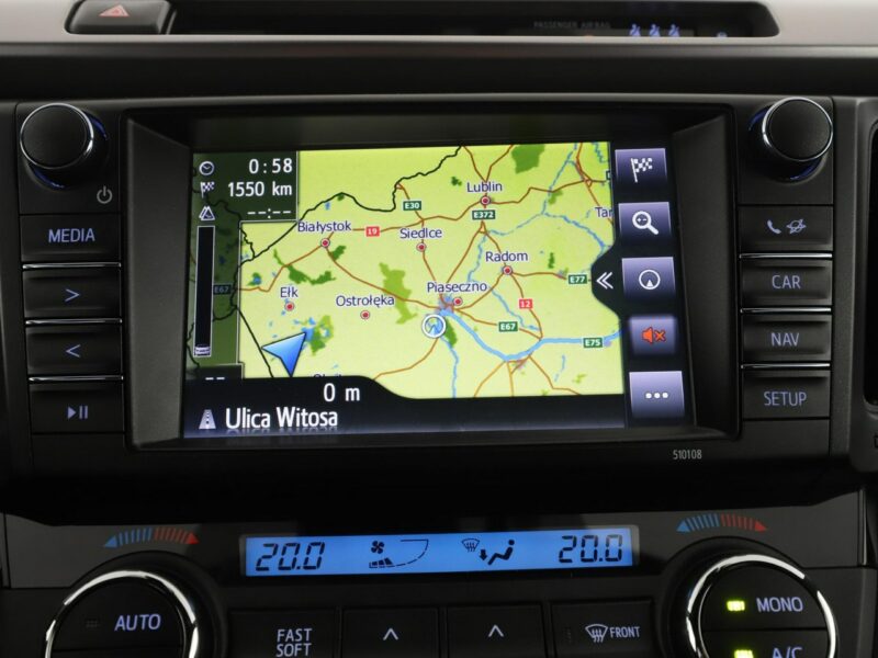 Toyota RAV-4 HEV navi kamera i czyjniki parkowania IV (2012-)
