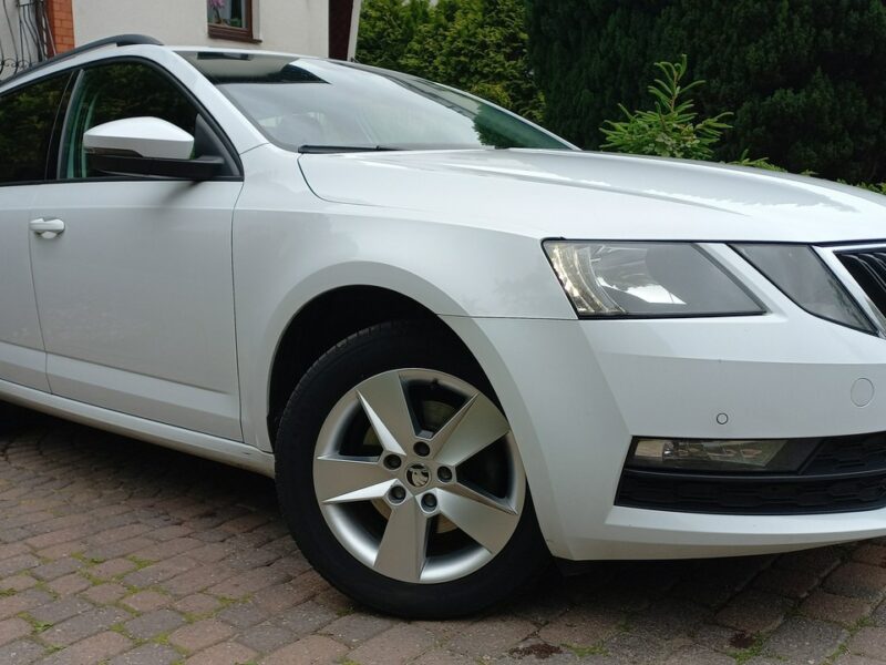 Škoda Octavia DSG Salon PL Serwis ASO 1.5 TSI 150KM F.VAT23% 29.9 tys Export III (2013-)