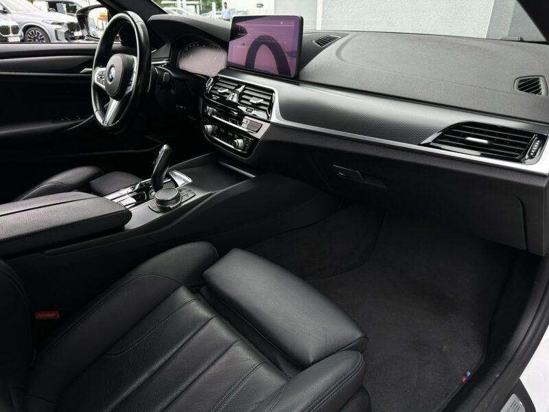 BMW 530 xDrive, 252KM, Lifting, M-Pakiet, FV-23%, Fotele sportowe, Salon PL G30 (2017-)