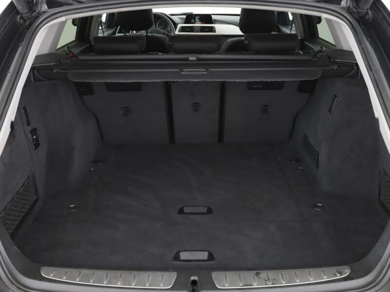 BMW 318 2.0d Automat Advantage Klimatronik Tempomat Navi Grzane Fotele PDC LED F30/F31 (2012-)