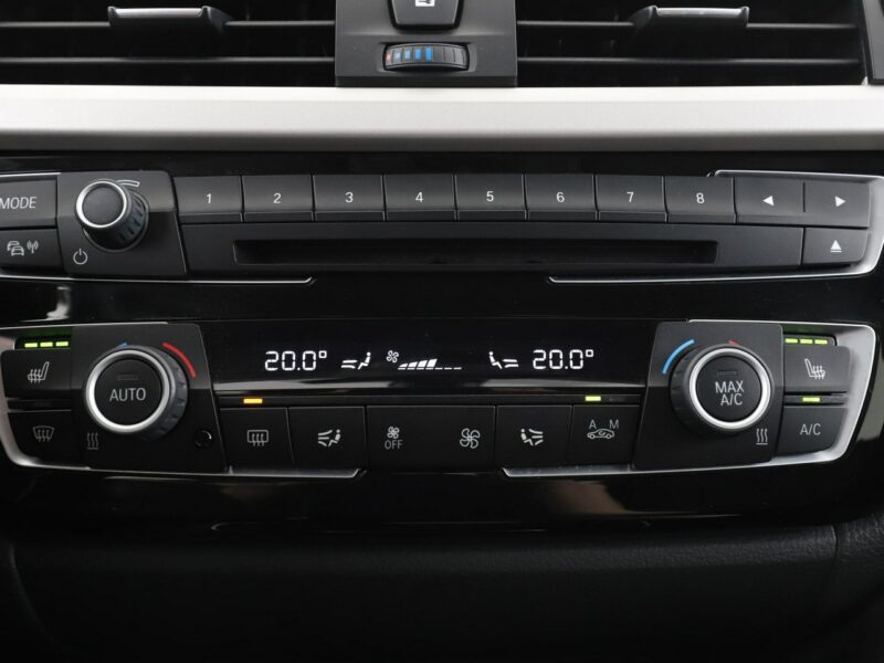 BMW 318 2.0d Automat Advantage Klimatronik Tempomat Navi Grzane Fotele PDC LED F30/F31 (2012-)