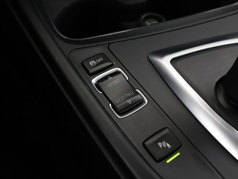 BMW 318 2.0d Automat Advantage Klimatronik Tempomat Navi Grzane Fotele PDC LED F30/F31 (2012-)