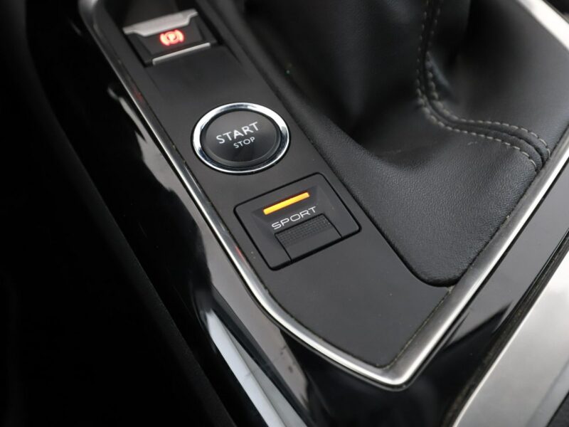Peugeot 3008 navi virtual cocpik półskóra kamera i czujniki parkowania II (2016-)