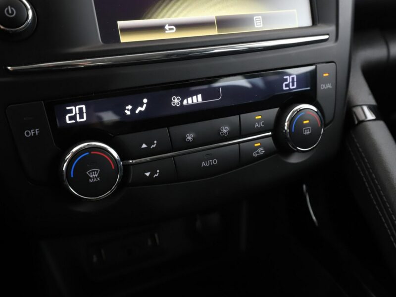Renault Kadjar navi klima auto czujniki parkowania multifunkcja I (2015-)