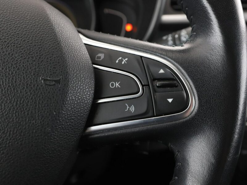 Renault Kadjar navi klima auto czujniki parkowania multifunkcja I (2015-)