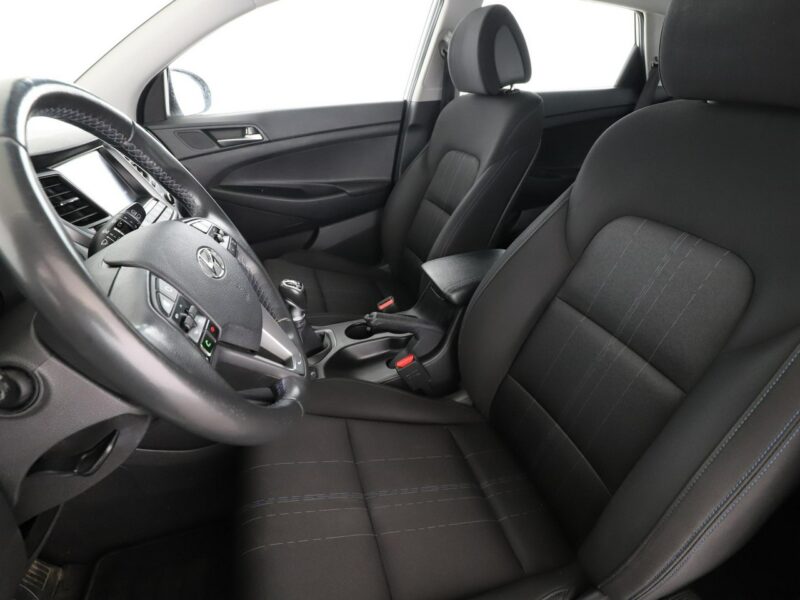 Hyundai Tucson navi klima czujniki parkowania grzane fotele III (2015-2020)