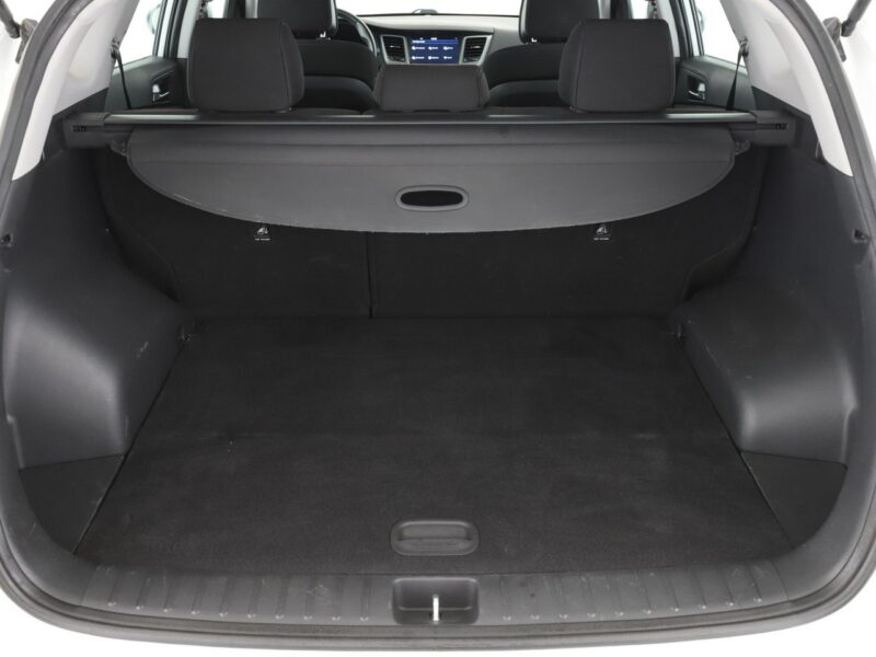 Hyundai Tucson navi klima czujniki parkowania grzane fotele III (2015-2020)