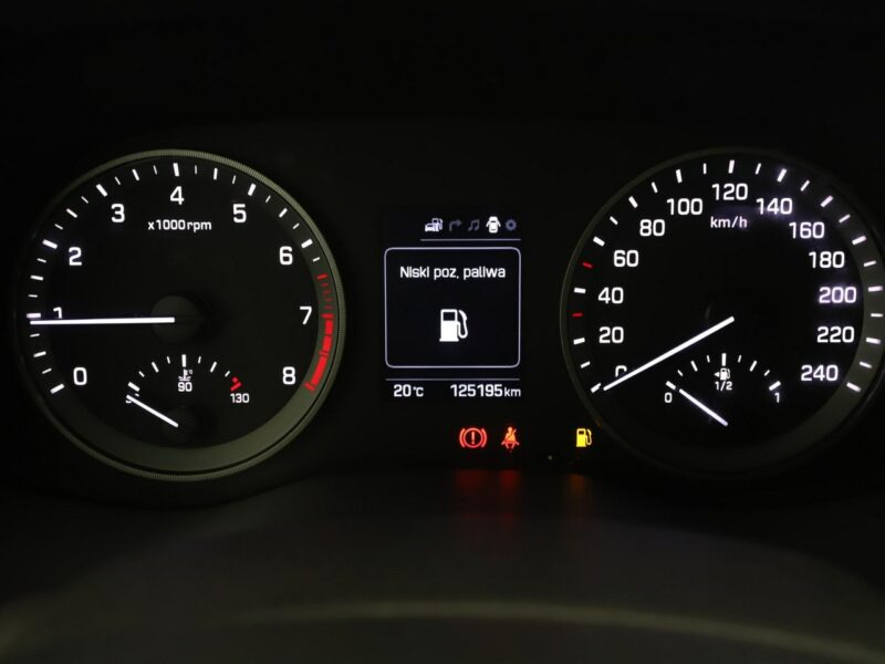 Hyundai Tucson navi klima czujniki parkowania grzane fotele III (2015-2020)