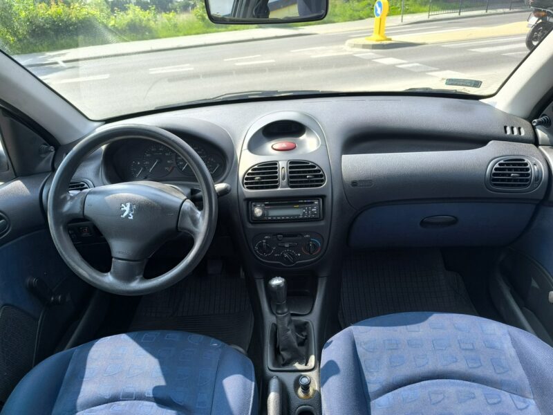Peugeot 206 1.1i Benzyna
