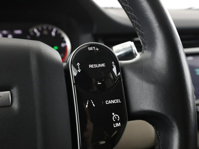 Land Rover Discovery Sport 2.0 Td4 Mild-Hybrid AWD Tempomat Nawigacja El.Fotele Skóra Kamera LED
