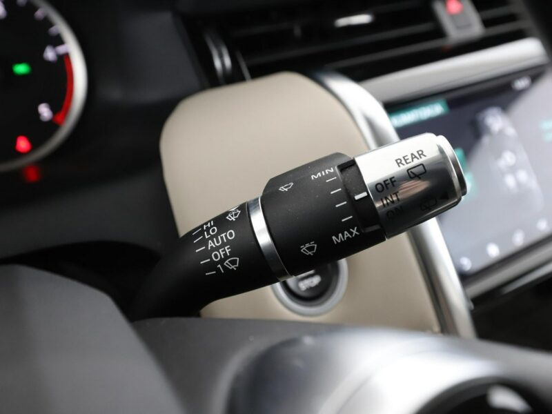 Land Rover Discovery Sport 2.0 Td4 Mild-Hybrid AWD Tempomat Nawigacja El.Fotele Skóra Kamera LED
