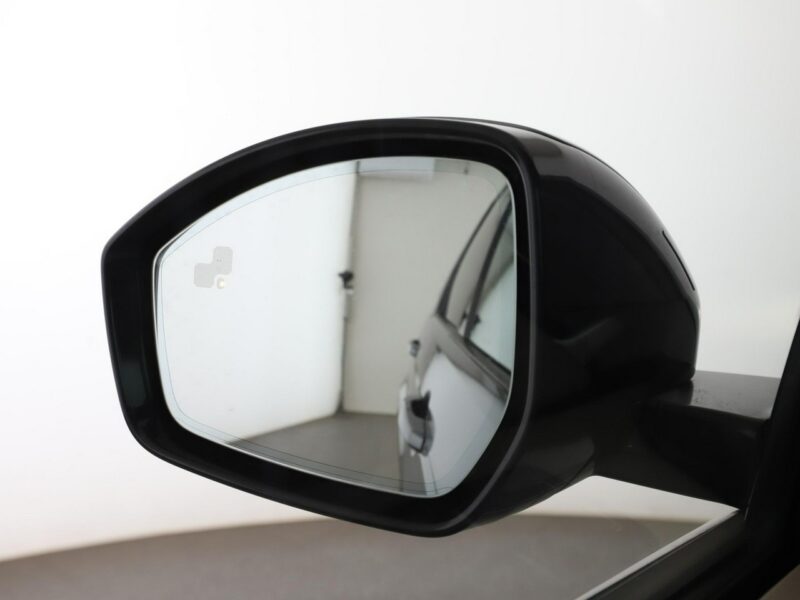 Land Rover Discovery Sport 2.0 Td4 Mild-Hybrid AWD Tempomat Nawigacja El.Fotele Skóra Kamera LED