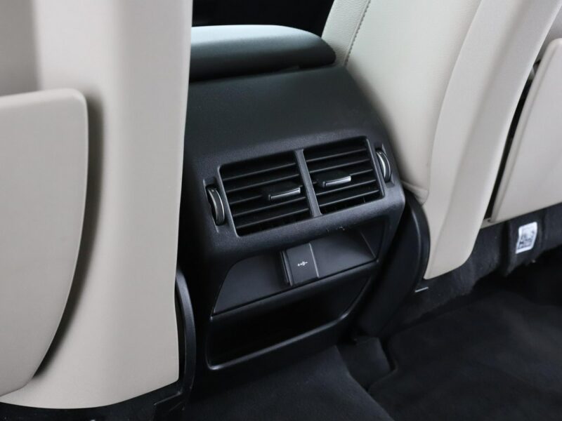 Land Rover Discovery Sport 2.0 Td4 Mild-Hybrid AWD Tempomat Nawigacja El.Fotele Skóra Kamera LED