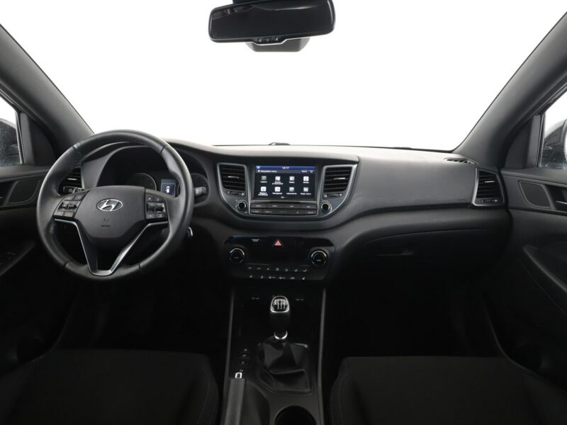 Hyundai Tucson navi klima auto grzane fotele kamera i czujniki parkowania III (2015-2020)
