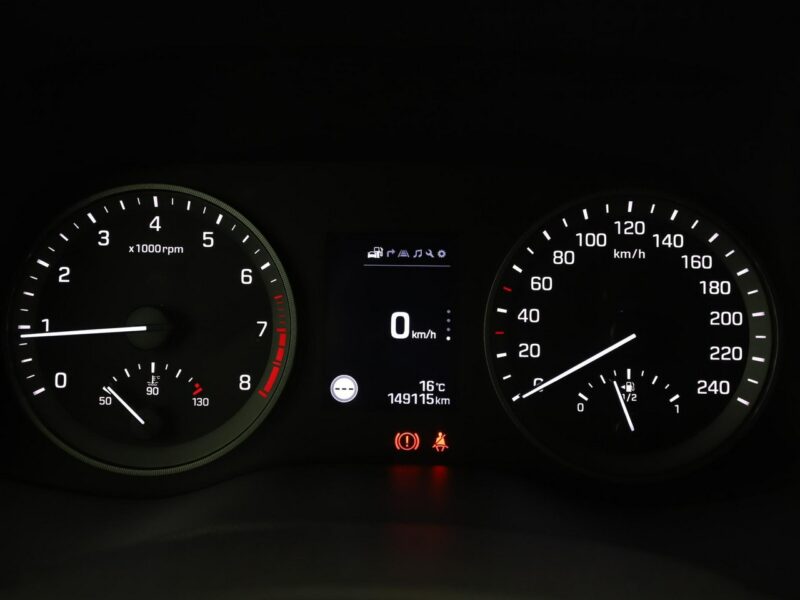 Hyundai Tucson navi klima auto grzane fotele kamera i czujniki parkowania III (2015-2020)
