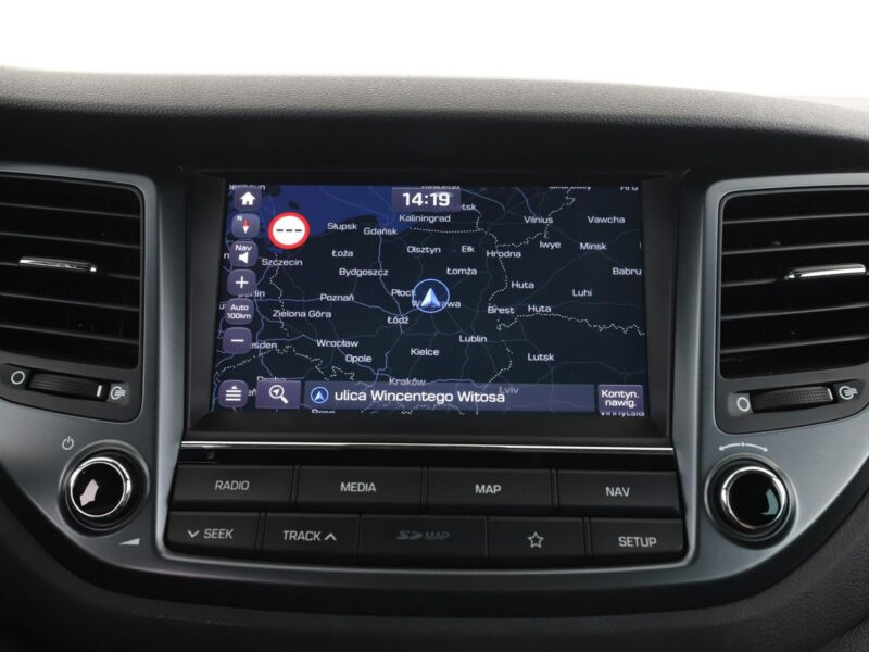 Hyundai Tucson navi klima auto grzane fotele kamera i czujniki parkowania III (2015-2020)