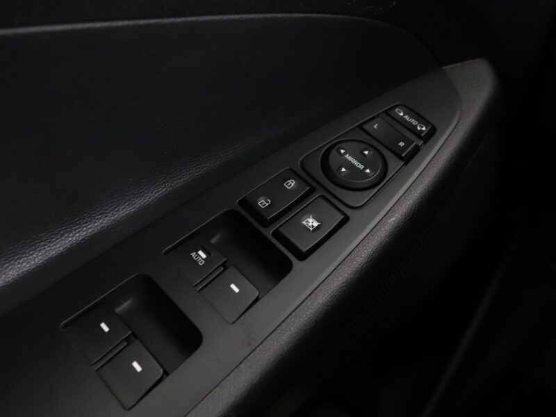 Hyundai Tucson navi klima auto grzane fotele kamera i czujniki parkowania III (2015-2020)