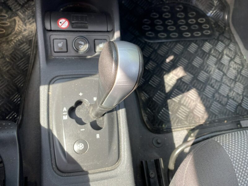 Opel Corsa Automat, klimatronik, benzyna 1,2 podgrz. fotele, isofix, zadbany C (2000-2006)