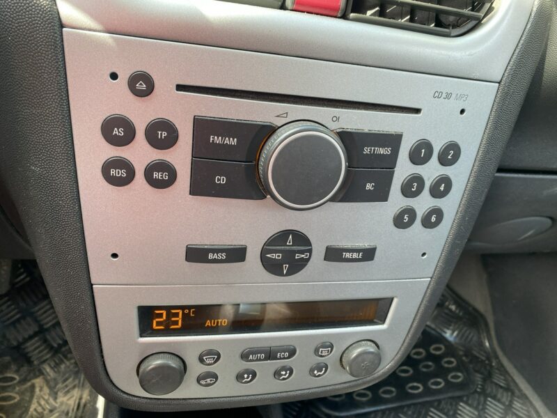 Opel Corsa Automat, klimatronik, benzyna 1,2 podgrz. fotele, isofix, zadbany C (2000-2006)