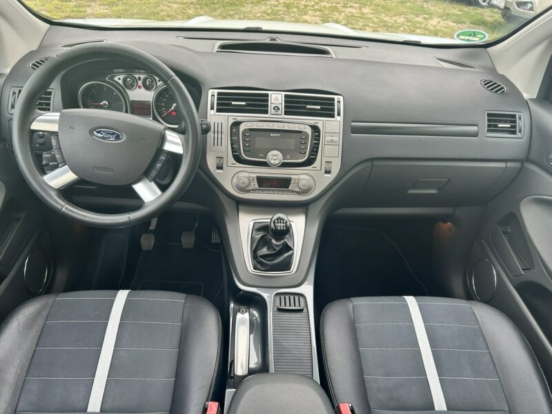 Ford Kuga Titanium, Panorama I (2008-2012)