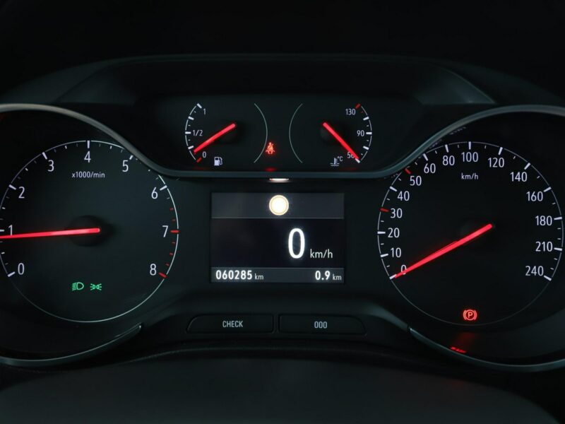 Opel Crossland Navi Automatyczna klimatyzacja Kamera cofania Bluetooth