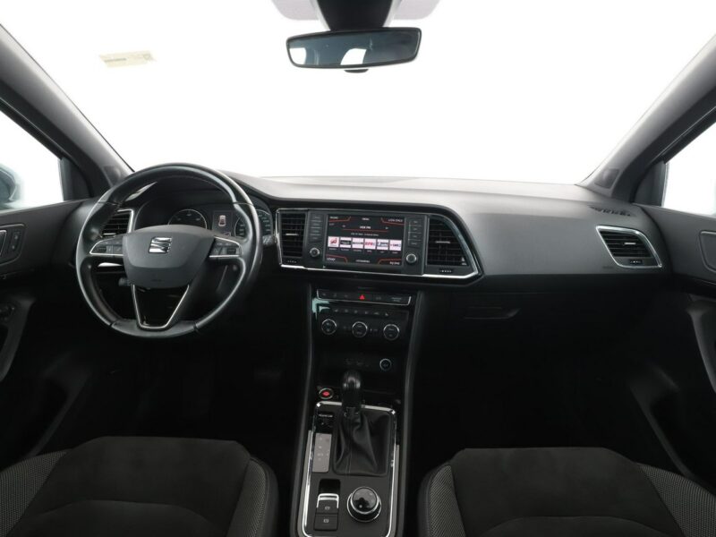 Seat Ateca Xcellence automat 4x4 alcantara panorama navi grzane fotele kamera ACC
