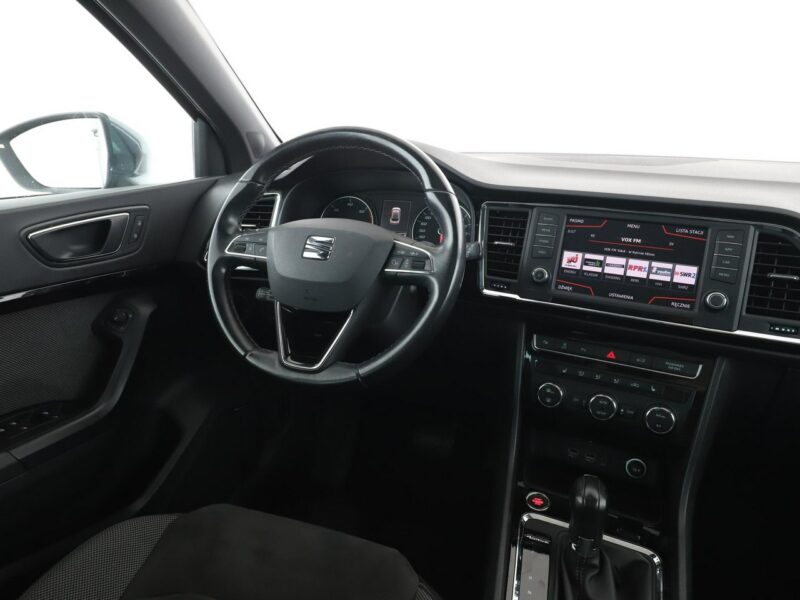 Seat Ateca Xcellence automat 4x4 alcantara panorama navi grzane fotele kamera ACC